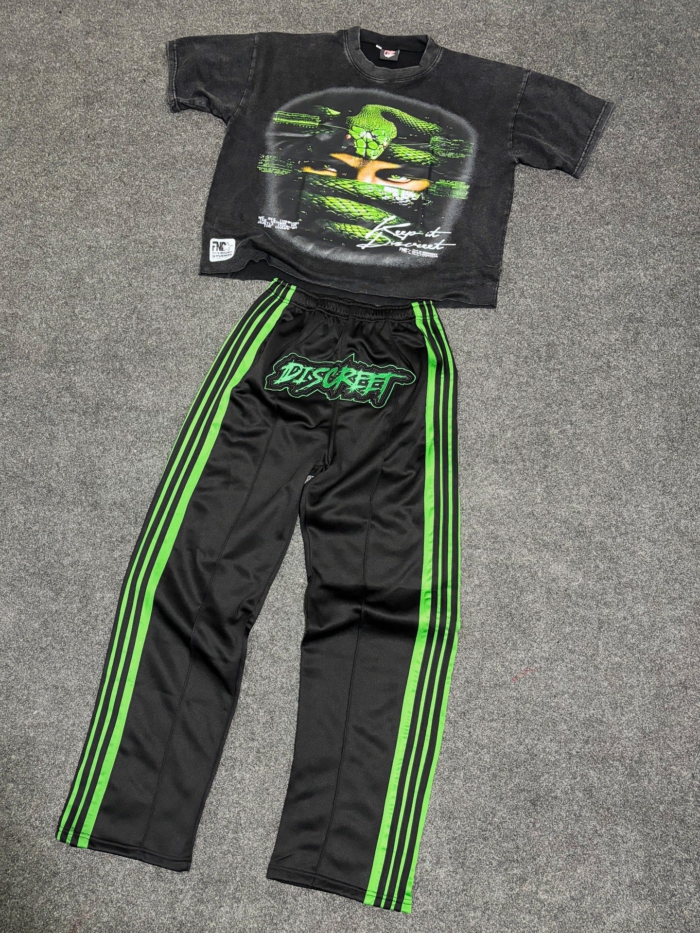 Venom Breakaway Pants